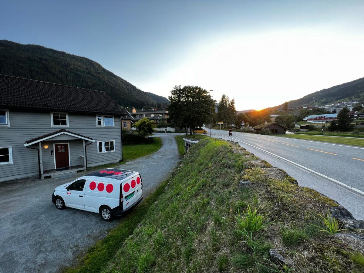 Privat Rom I Leilighet Hotel Sogndal Exterior photo