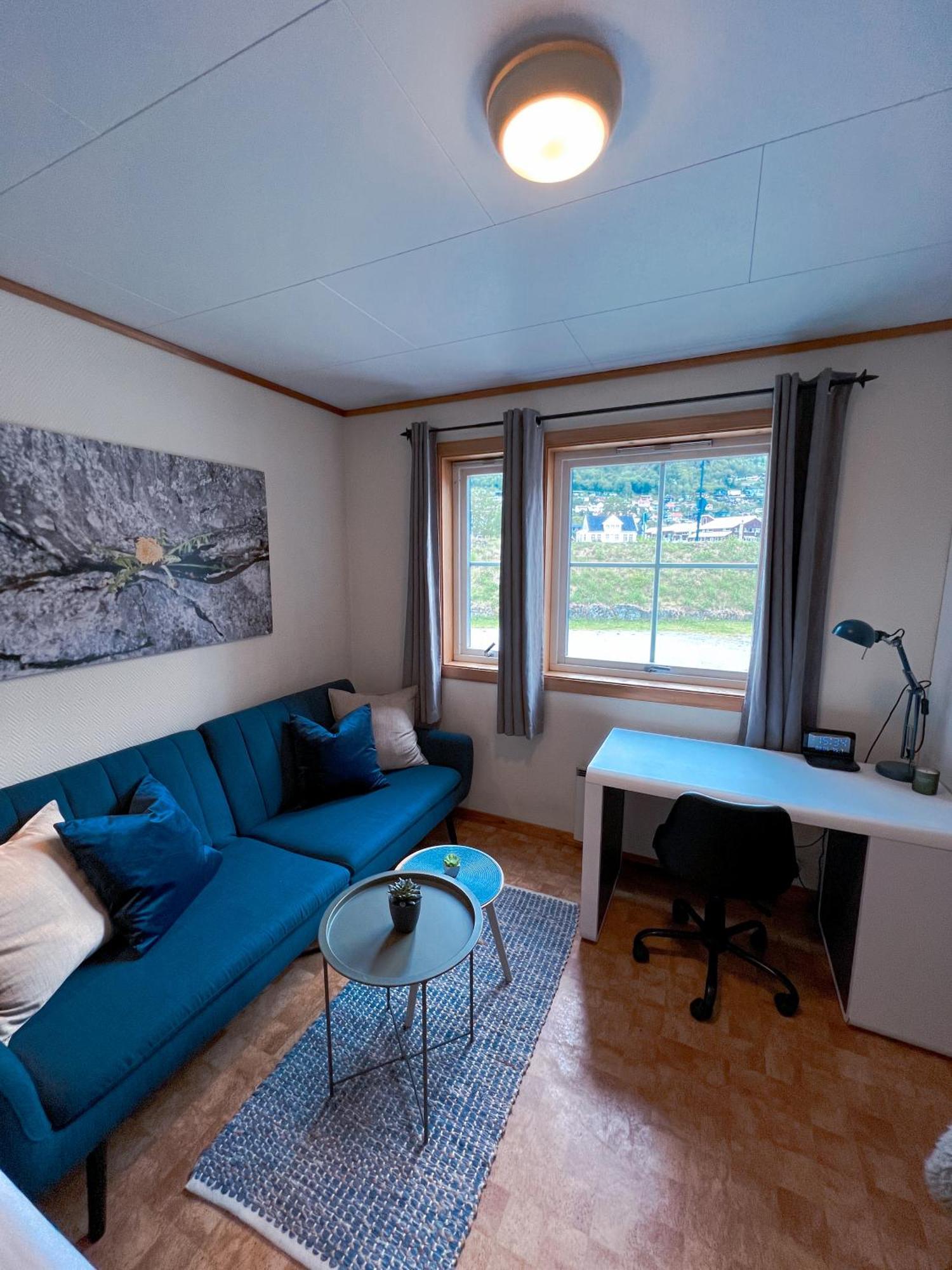 Privat Rom I Leilighet Hotel Sogndal Exterior photo