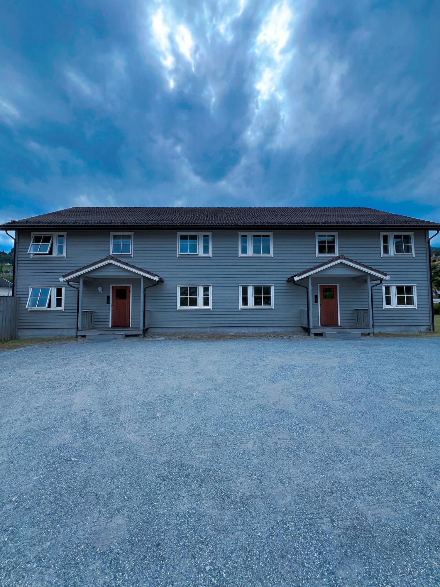 Privat Rom I Leilighet Hotel Sogndal Exterior photo